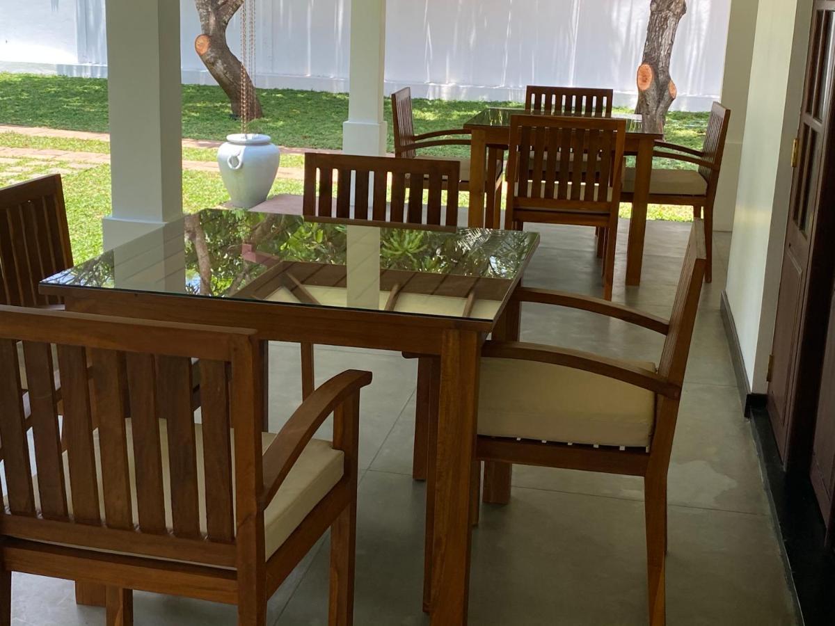 Villa Hummingbird Leisure Villa-anuradhapura